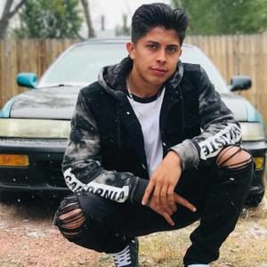 Meet your Posher, Alex